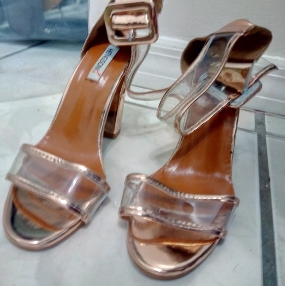 Heels - Picture 2 of 3